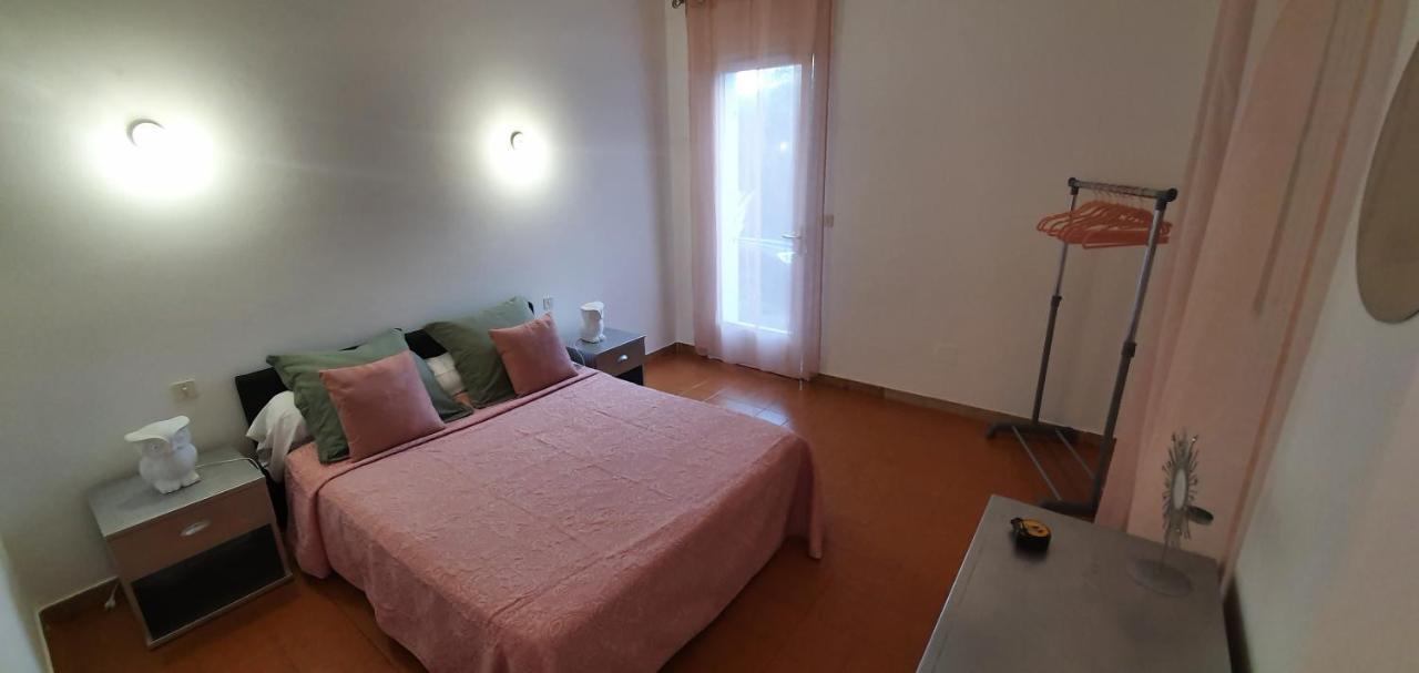 Bed and Breakfast Chez Isabelle Luri Экстерьер фото