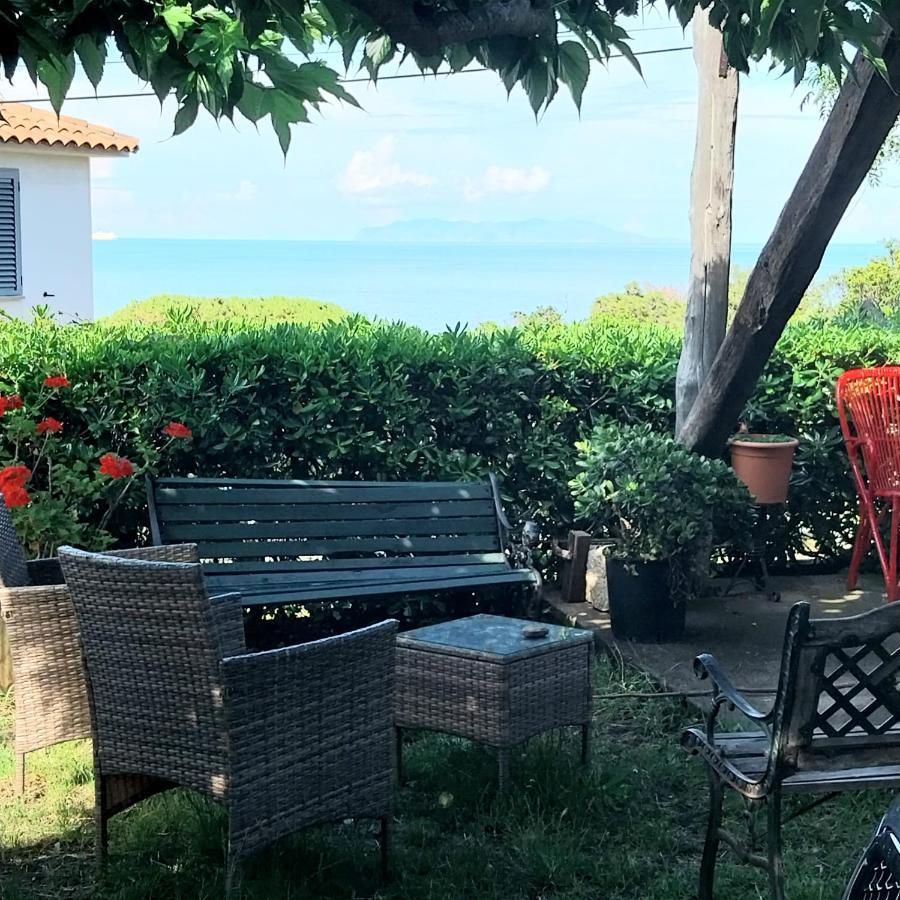 Bed and Breakfast Chez Isabelle Luri Экстерьер фото